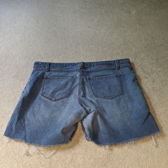 St John's Bay distressed shorts - Picture 3 of 11